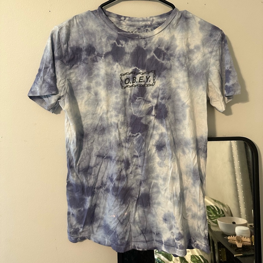 Obey top